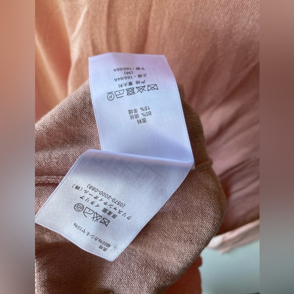 Christian Dior Silk & Cashmere Blend Pale Pink sweater, size 4 - Picture 8 of 8